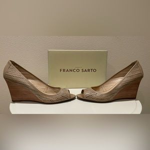 Franco Sarto Laser cutout tan/natural wedges (women’s 9.5US/41EU)